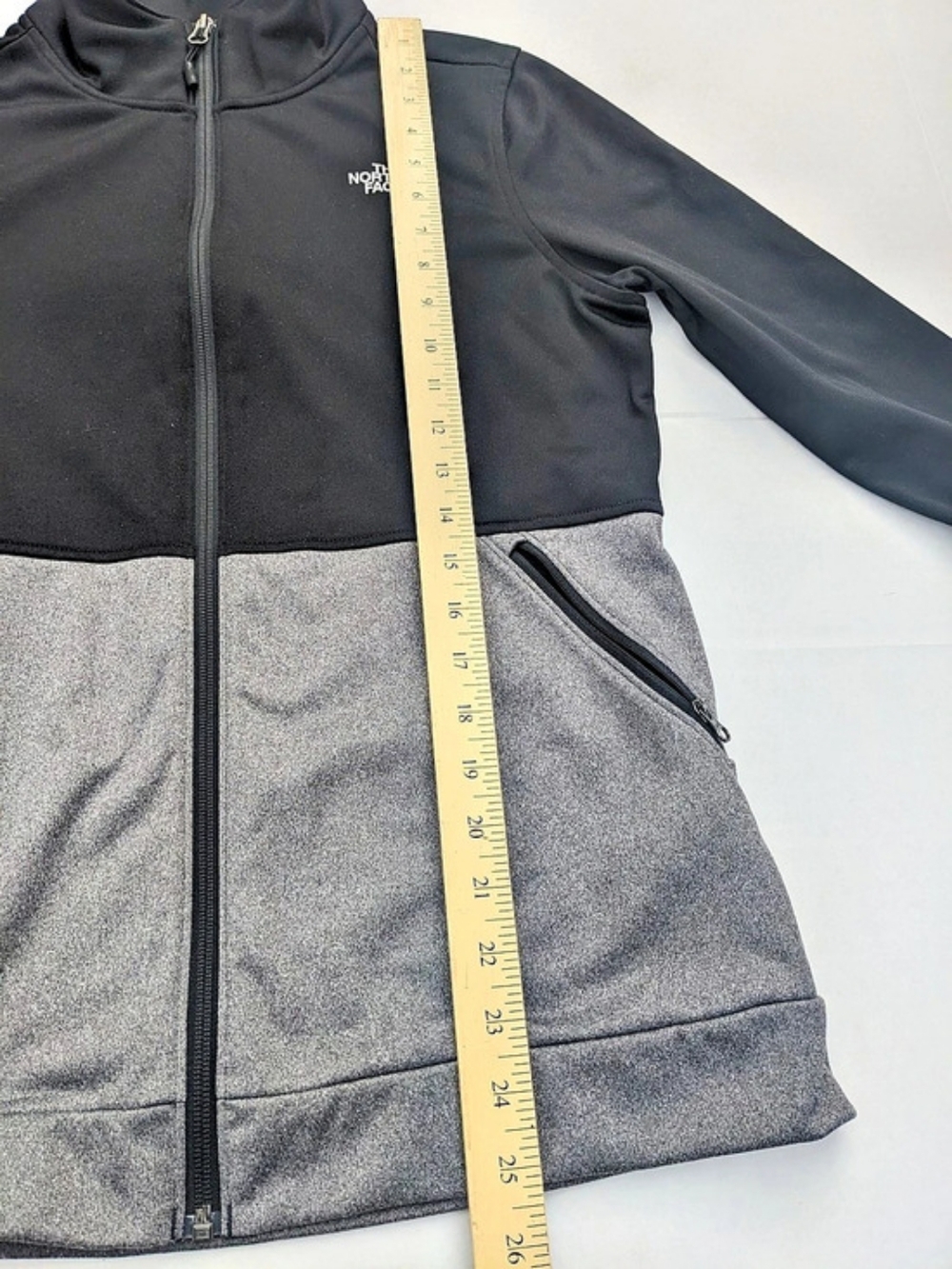 The North Face Color Block Performance Jacket - Picture 8 of 10